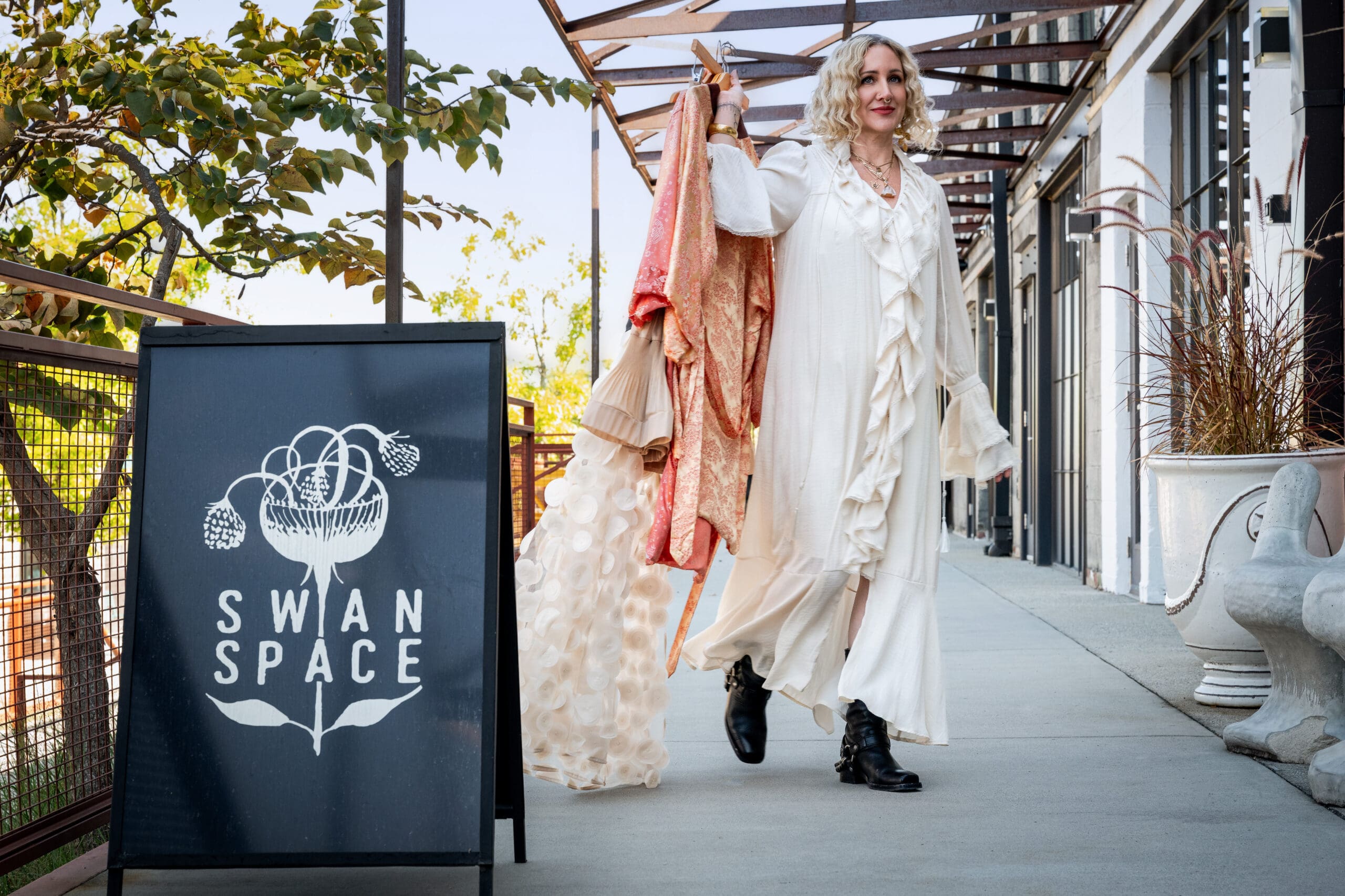 Editorial branding photo of Swan Space boutique storefront in Atlanta, captured by Turron House Studio—professional photography for women-owned businesses.